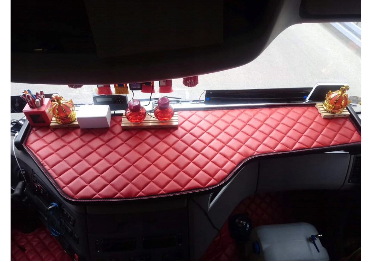 Handmade GESTEPPTES TV-REGAL Ablage Stolik TIR DAF XF XF106
