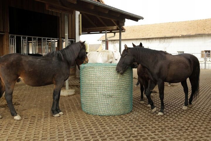 Premium Pferd Rundballen Heunetz 1,50m x 1,50m
