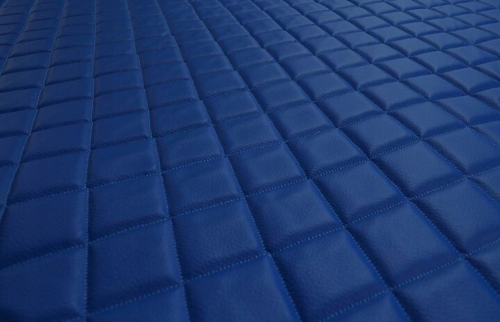 POLSTERSTOFF AUS ÖKO-LEDER GESTEPPTES MATERIAL 10 MM Blau