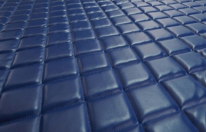 POLSTERSTOFF AUS ÖKO-LEDER GESTEPPTES MATERIAL 10 MM Navy-Blau POLSTERSTOFF AUS ÖKO-LEDER GESTEPPTES MATERIAL 10 MM Navy-Blau