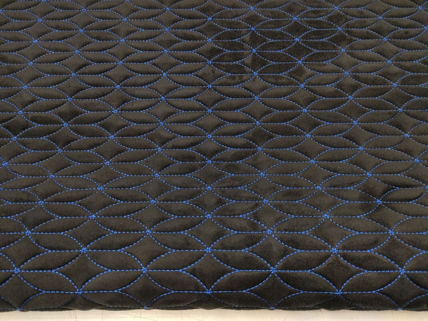 AUTOSTOFF WILDLEDER ALCANTARA DIAMOND POLSTERSTOFF Design 8