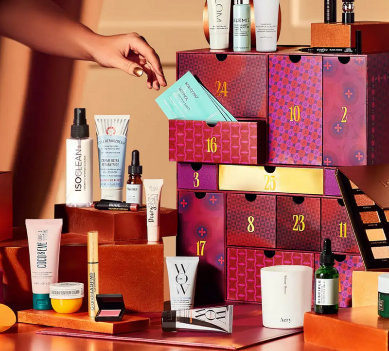 LOOKFANTASTIC Beauty Adventskalender 2023 (Wert über 625 € !) LOOKFANTASTIC Beauty Adventskalender 2023 (Wert über 625 € !)