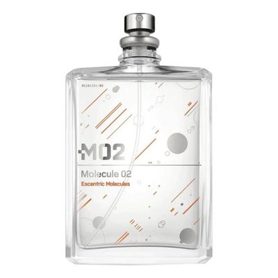 Escentric Molecules Molecule 02 — аромат чистоты, легкости и притяжения вне времени
