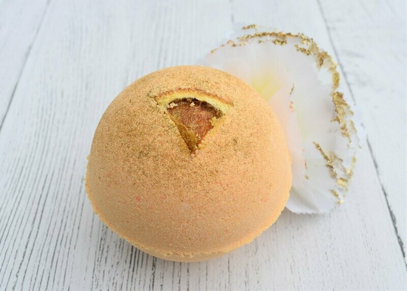 Christmas Fizz & Clementine Large Bath Bomb
