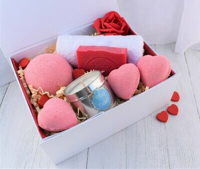 Love Heart Very Berry Luxury Gift Set