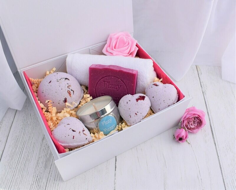 Relaxing Rose Luxury Gift Set