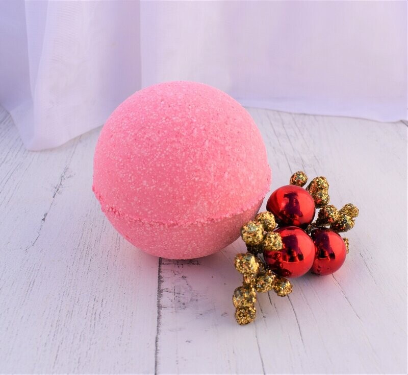 Christmas Cranberry Large Bath Bomb