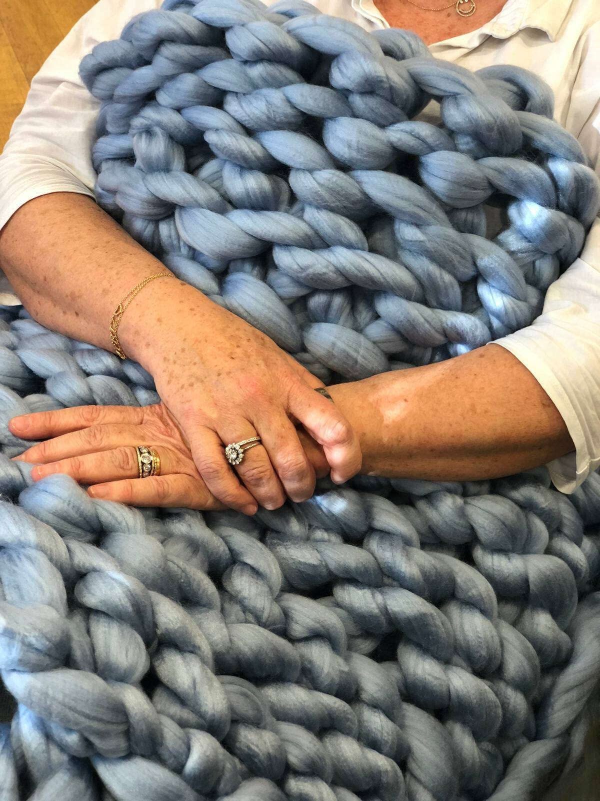 Beginners Arm knit a throw workshop with Lunch at Boogie Woogie, Keith