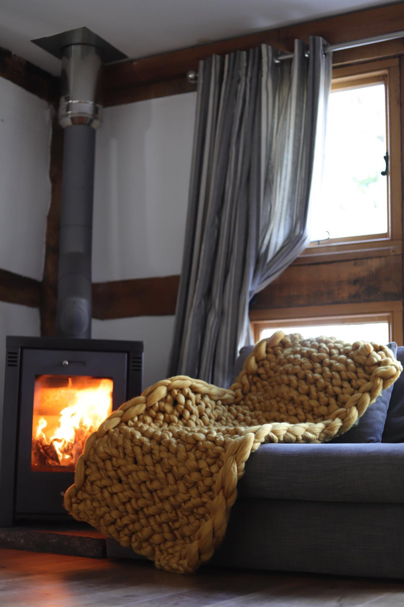 Beginners Arm knit a throw workshop at Forest Farm, Aberdeen