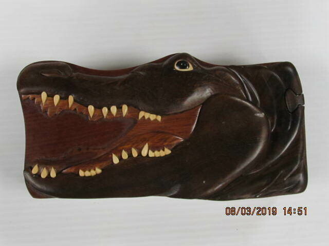 WOODEN GATOR INTARSIA PUZZLE HEAD