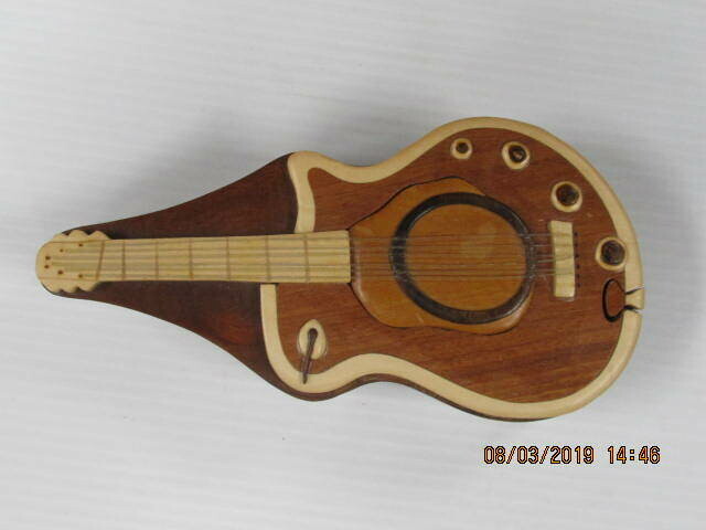 ELECTRICAL GUITAR BOX