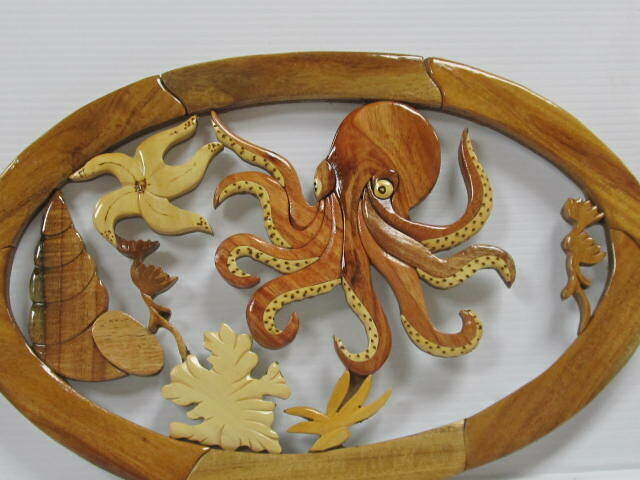 OCTOPUS INTARSIA WALL HANGER