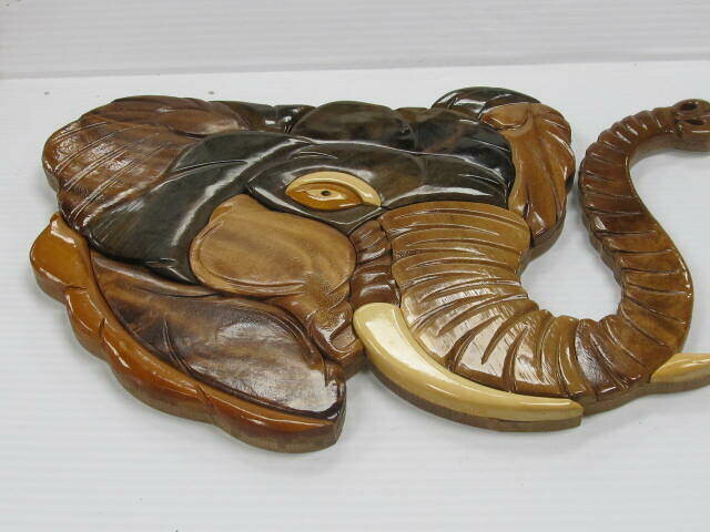 ELEPHANT INTARSIA WALL HANGER
