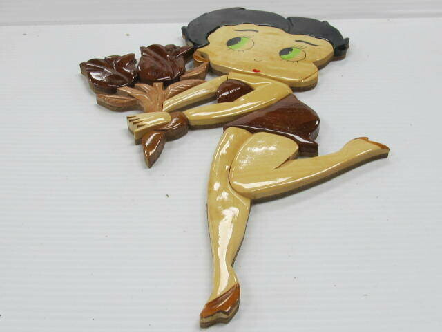BETTY BOOP WITH FLOWER ICON WALL PLAQUE