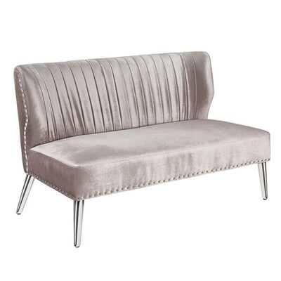 Sofas & Chairs