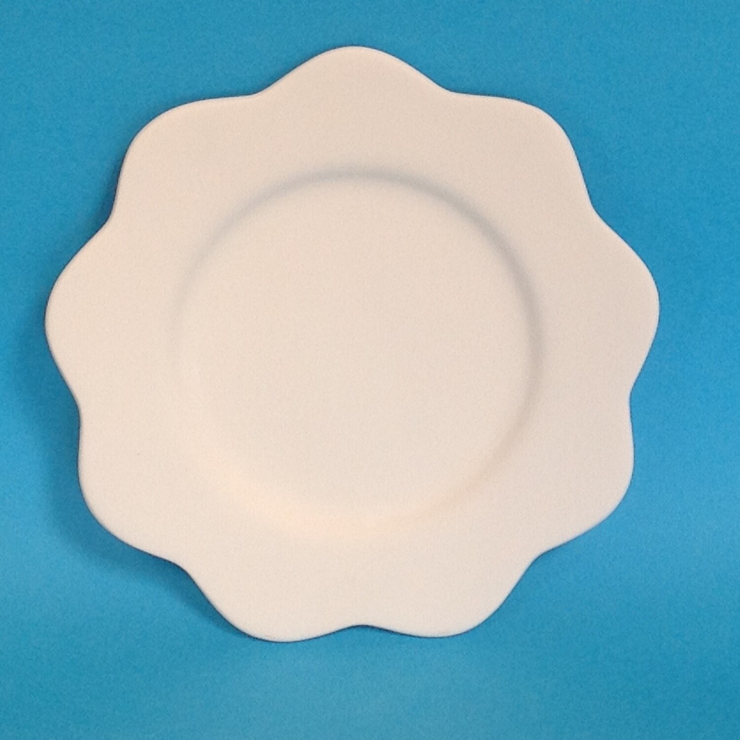 Plate - curvy rim/flower, 21cm