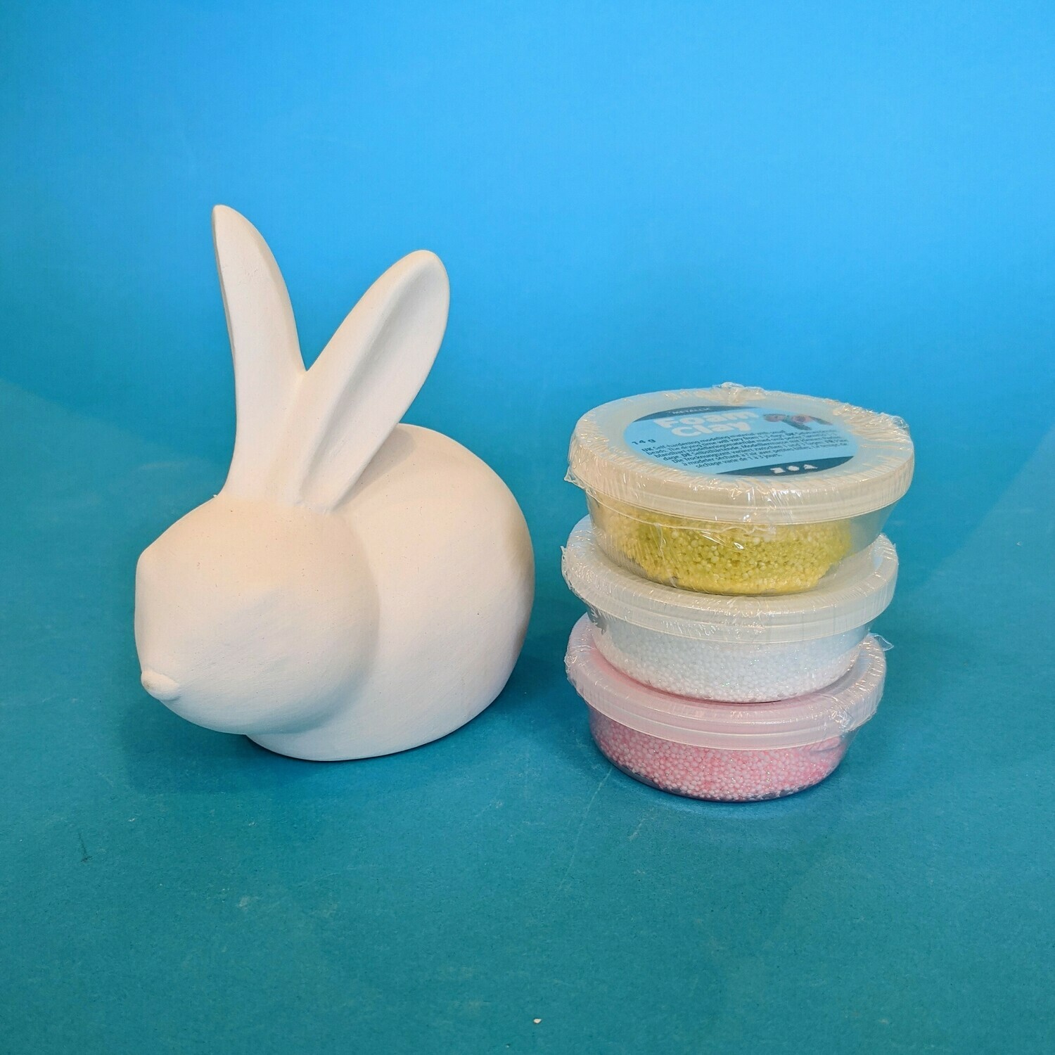 Rabbit, long earred with 3 pots of foam clay