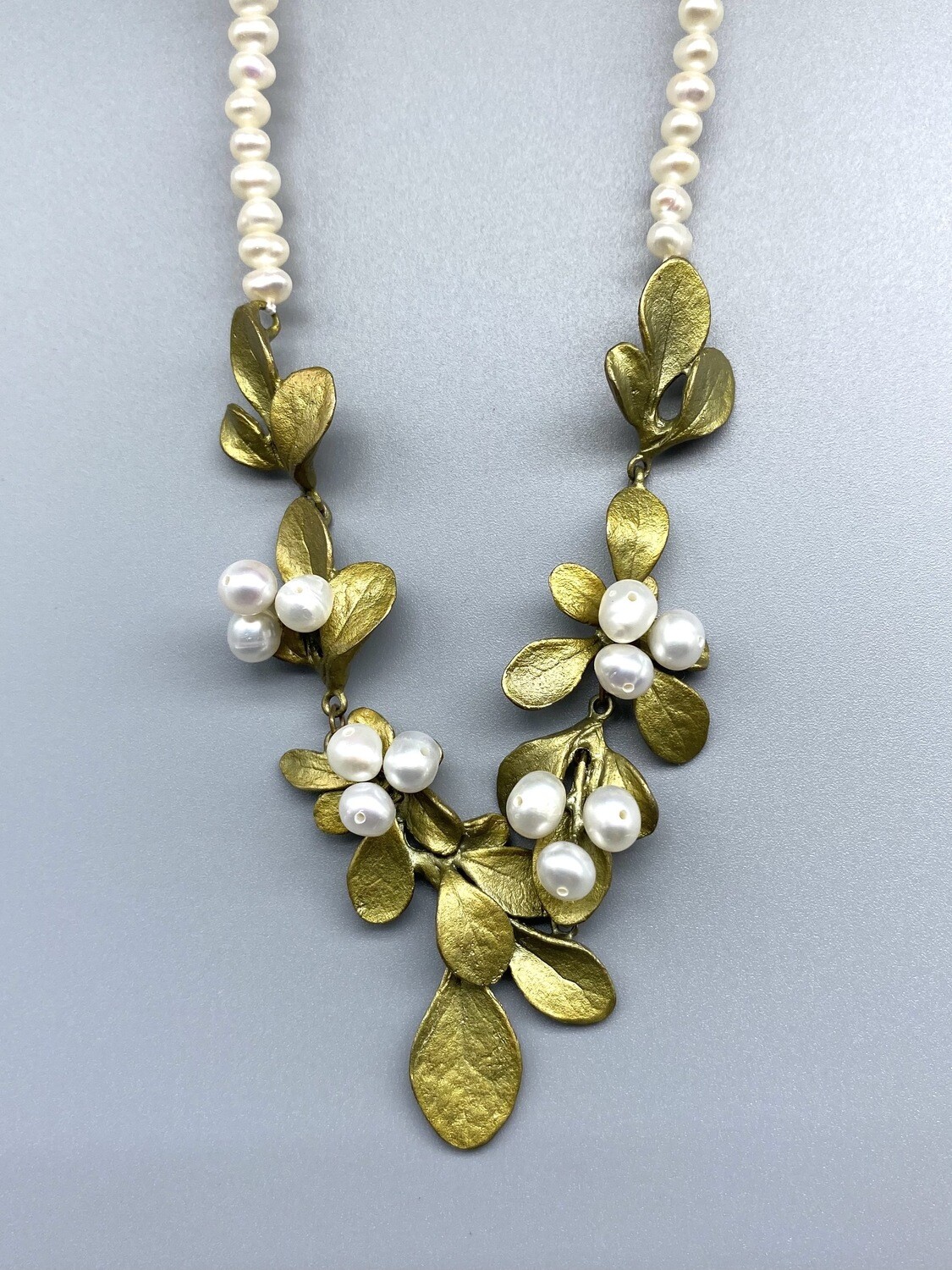 Barberry Pearl Necklace