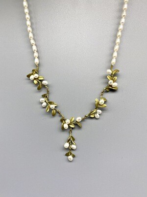 Boxwood Pearl Necklace
