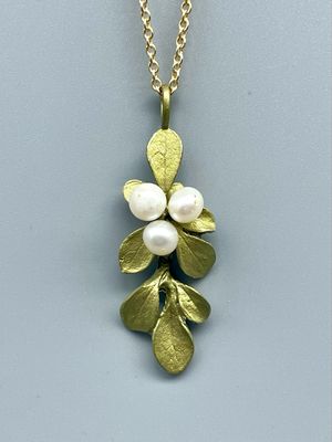 Barberry Necklace