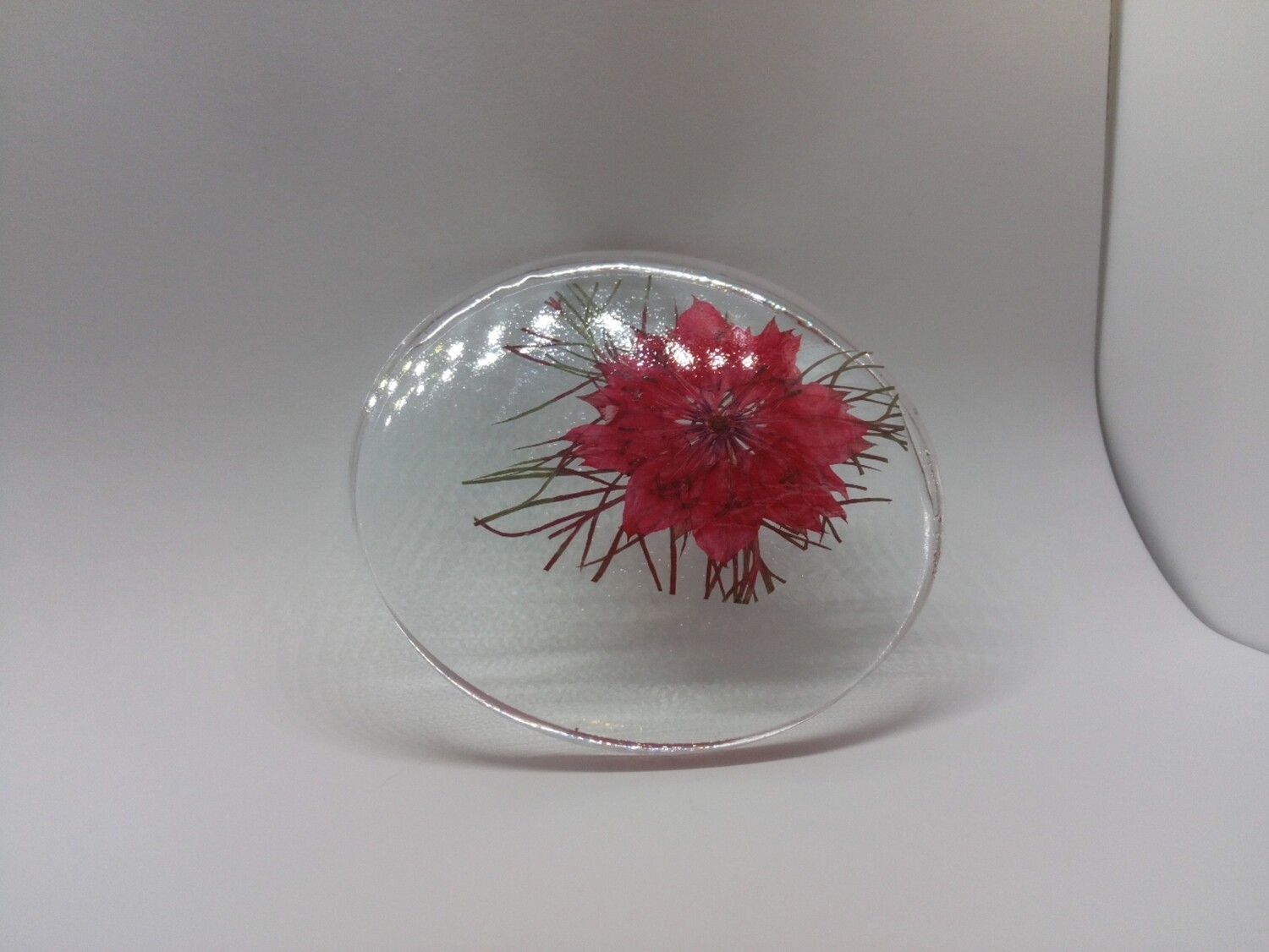 Le Circle - Cold Beverage Coaster clear with an integrated flower