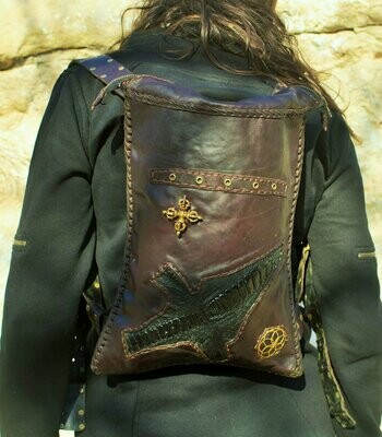 MOCHILA DE CUERO ARTESANAL