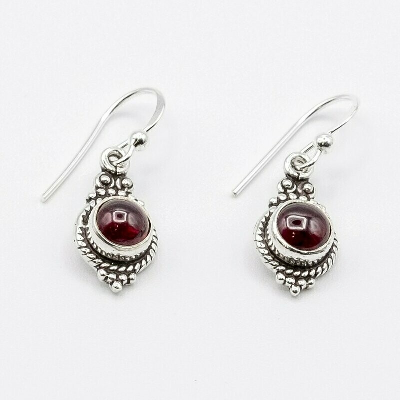 PENDIENTES SHAKTI GRANATE