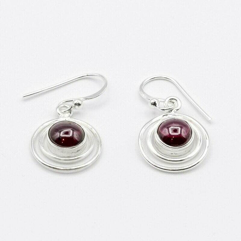 PENDIENTES DEVAKI GRANATE