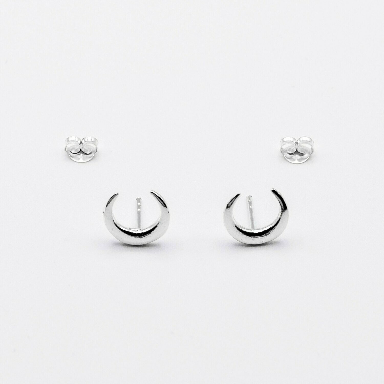 PENDIENTES MEDIA LUNA INVERTIDA