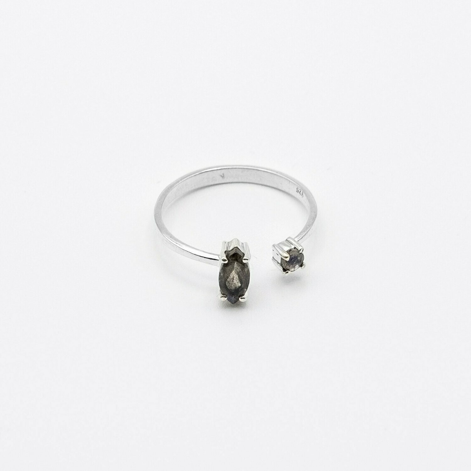 ANILLO VAMANA LABRADORITA
