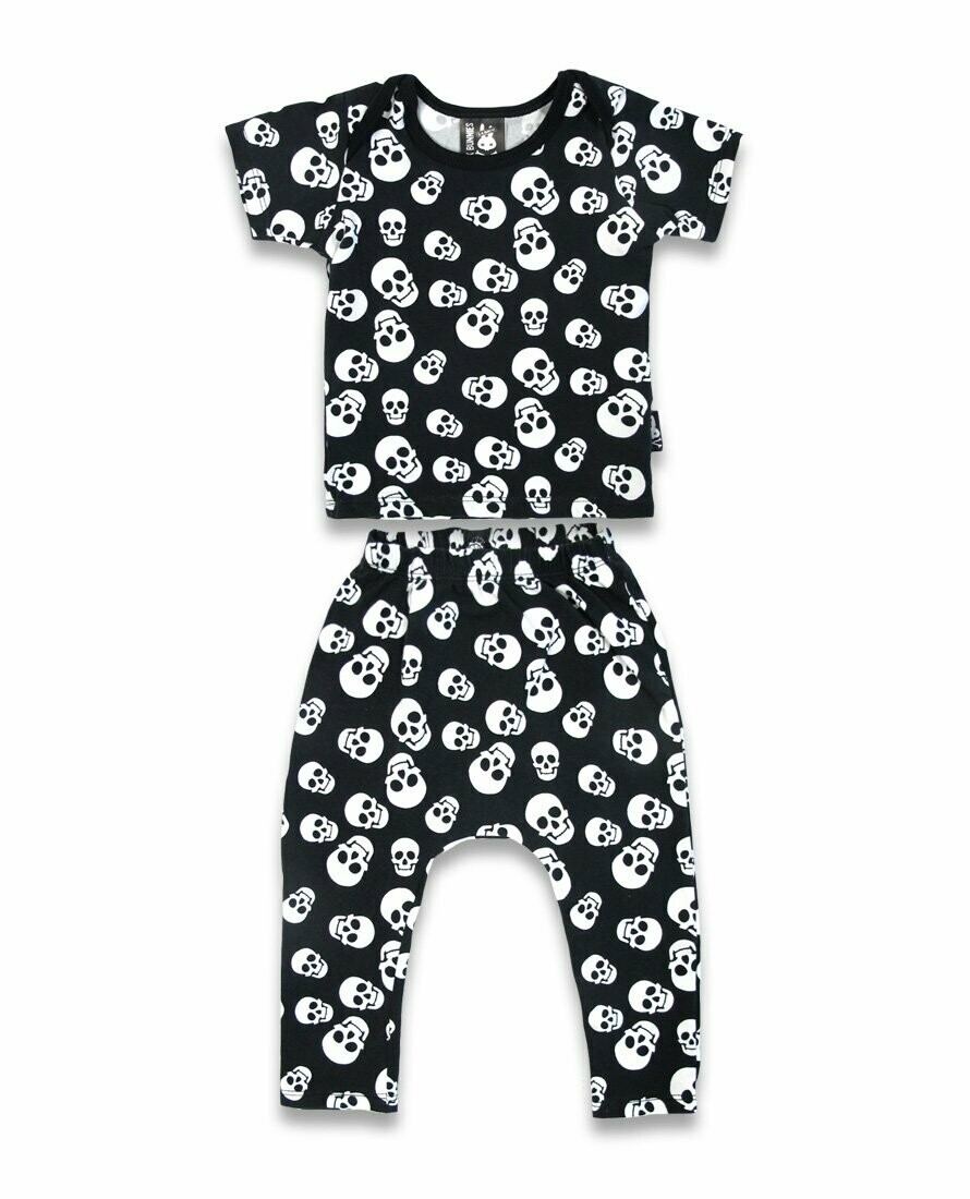 Conjunto calaveras / Ropa alternativa bebe, Six Bunnies