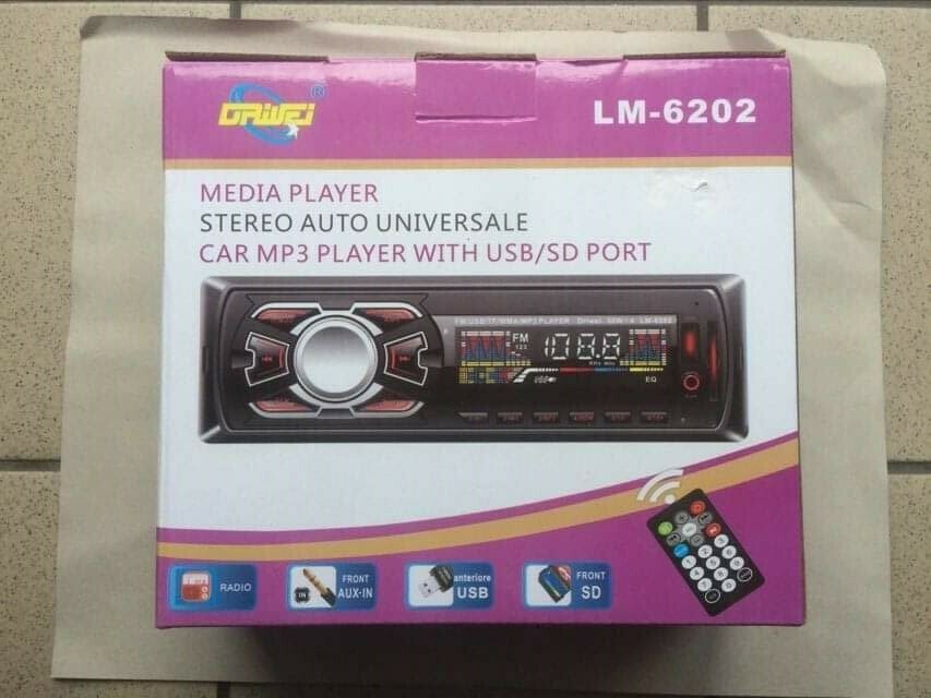 Stereo auto universale