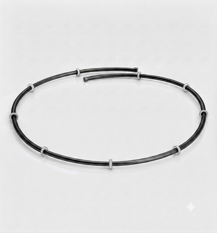 REFLECTION NECKLACE