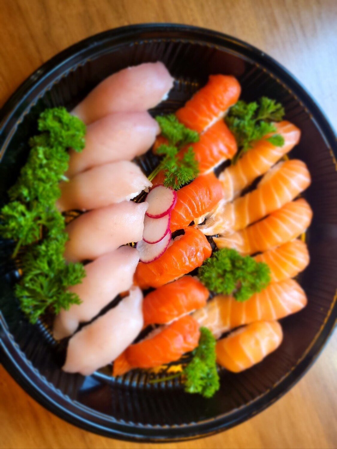 Sockeye Salmon Aburi Nigiri (6 pcs)