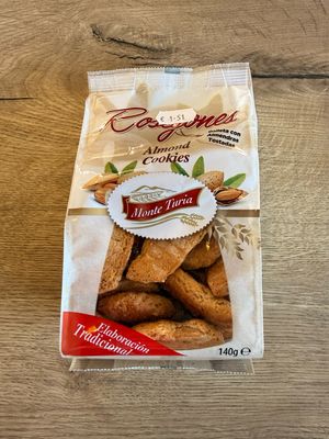 Almond cookies
