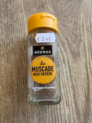 Muscade noix entière
