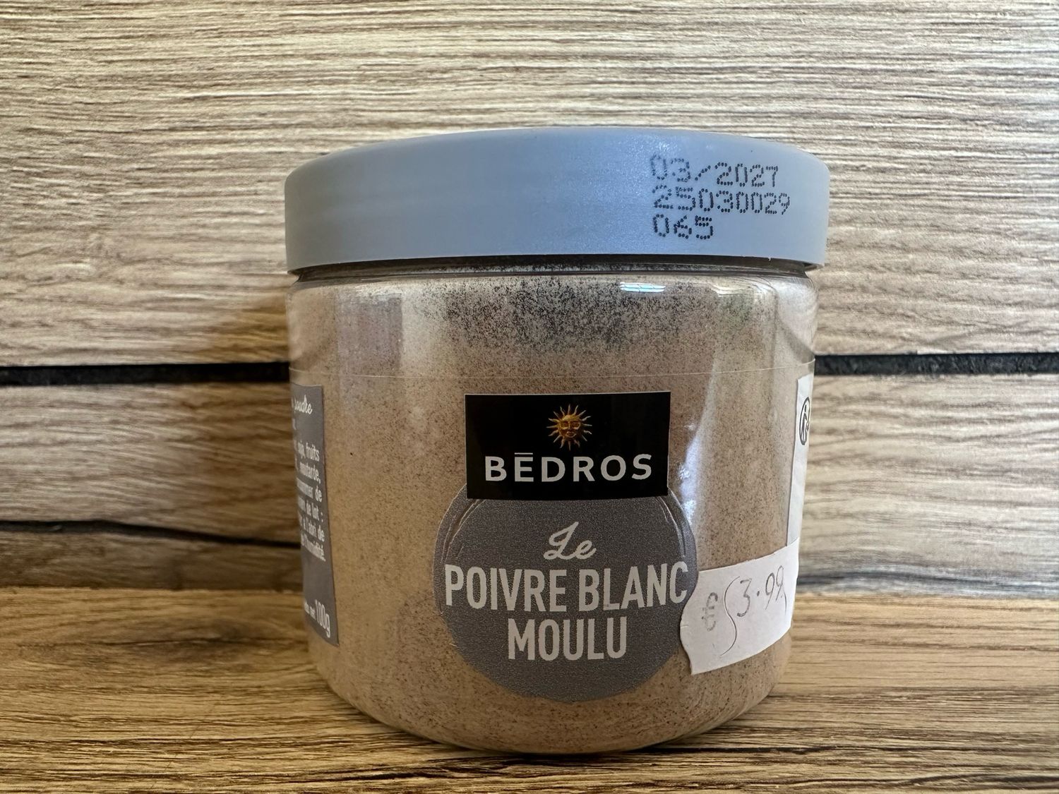 Poivre blanc moulu