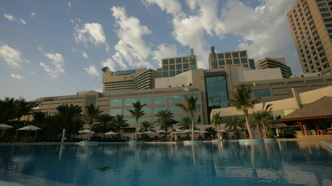 Beach Rotana *****
