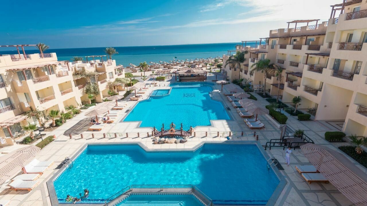 Imperial Shams Abu Soma ****