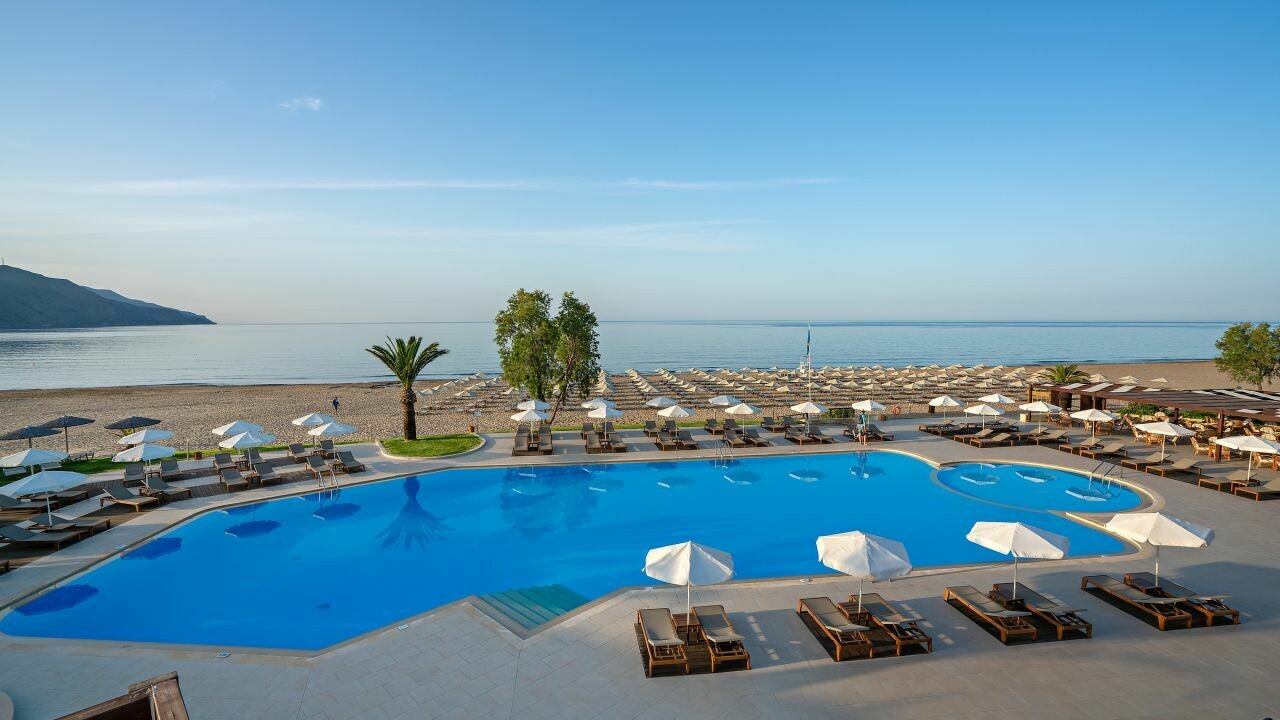 Pilot Beach Resort *****