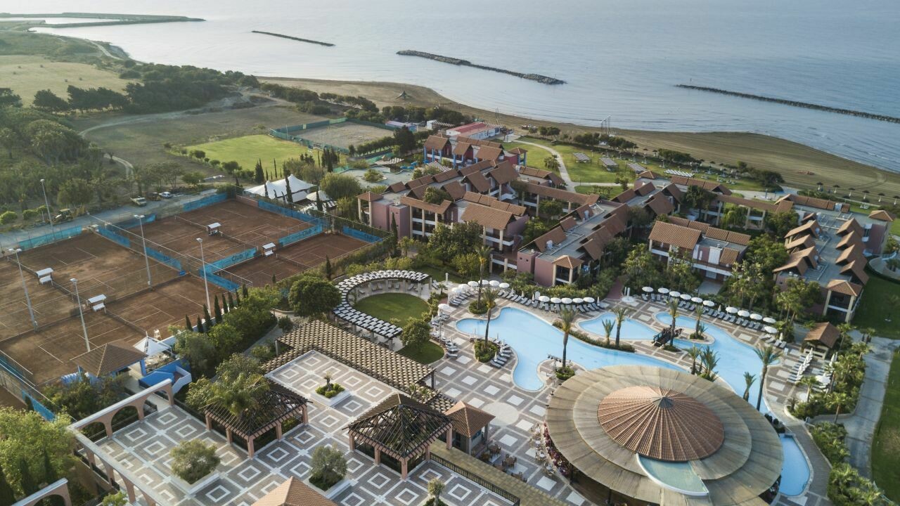 ALDIANA CLUB ZYPERN ****