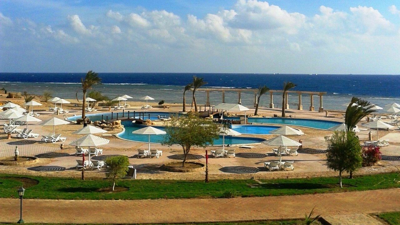 The Three Corners Equinox Beach Resort ***