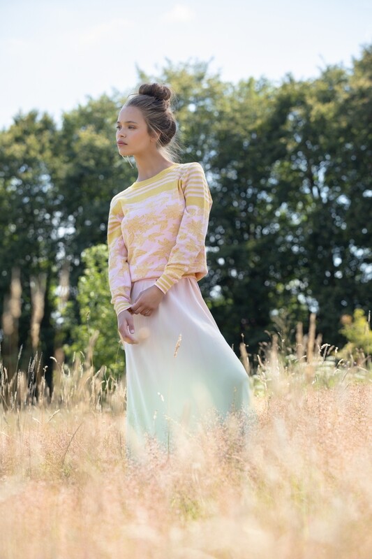 Pullover in cotton and soft colours