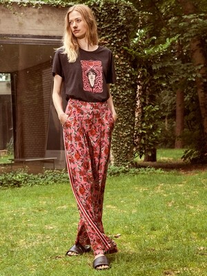 Trousers in pink with black flower print