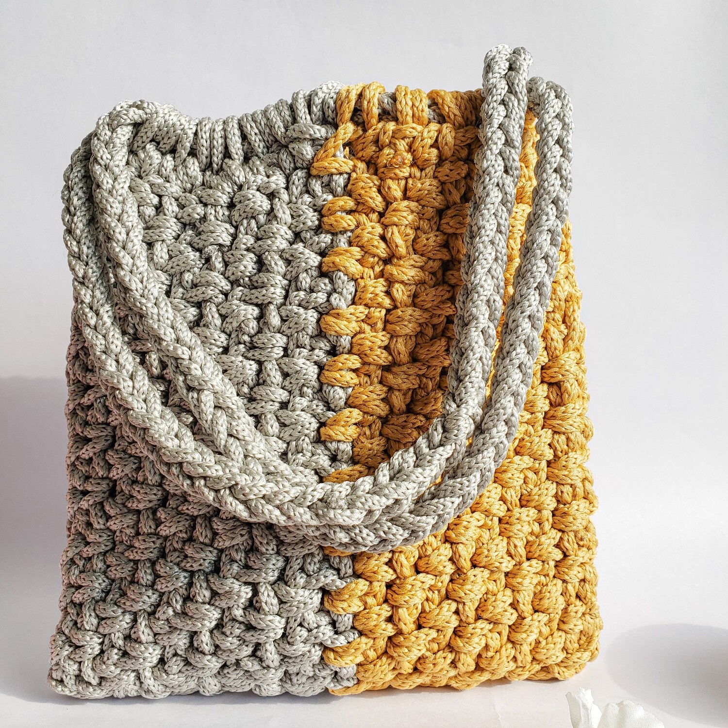 crochet savvy handbag