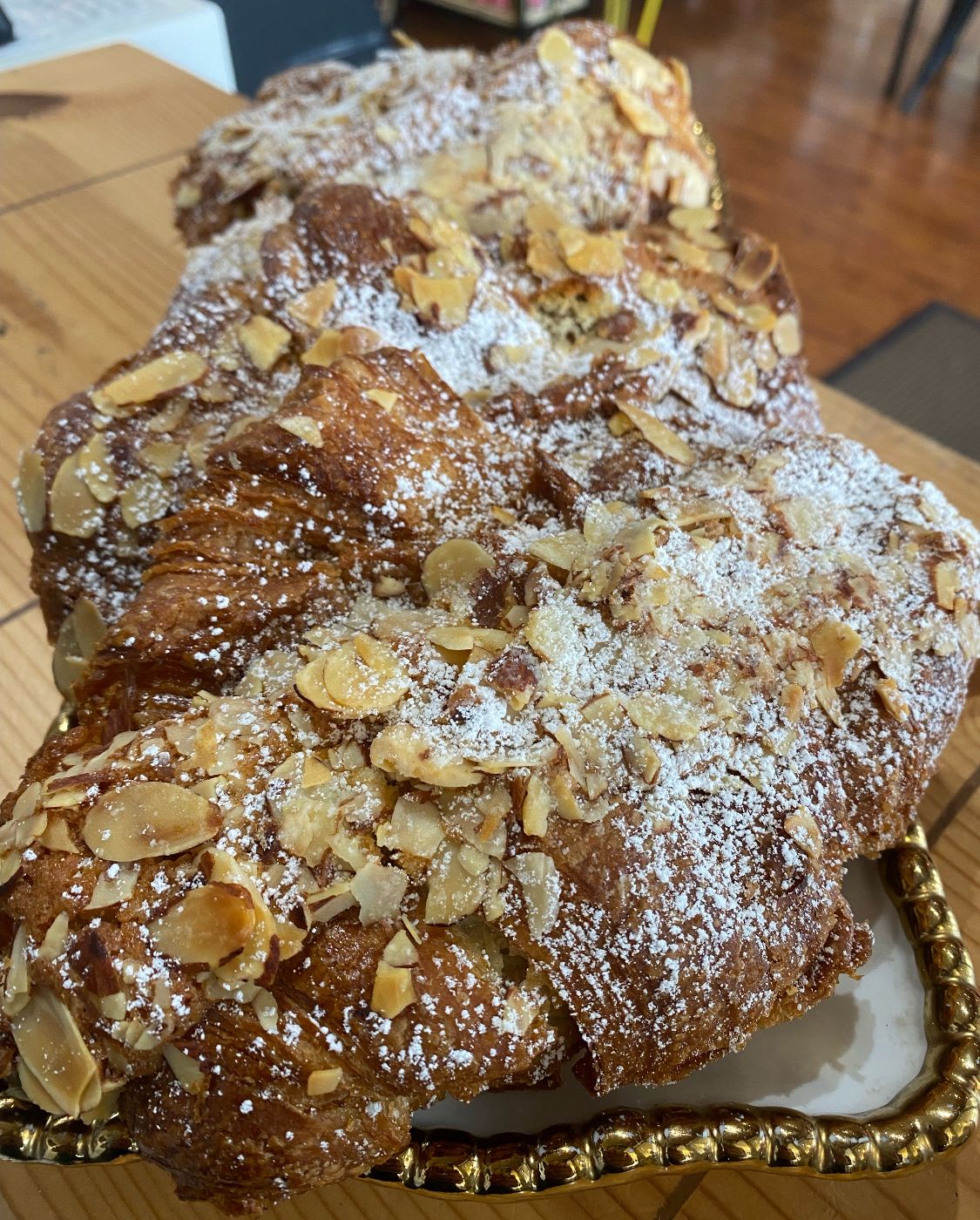 croissant Almond