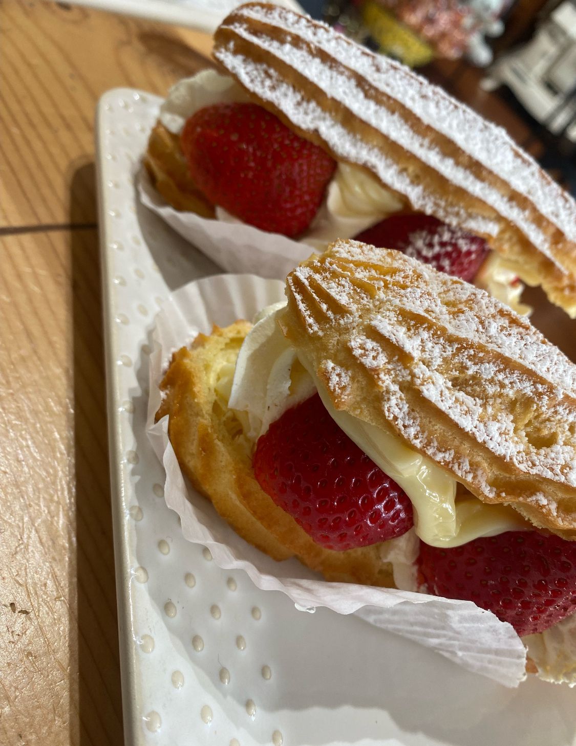Eclair Strawberry