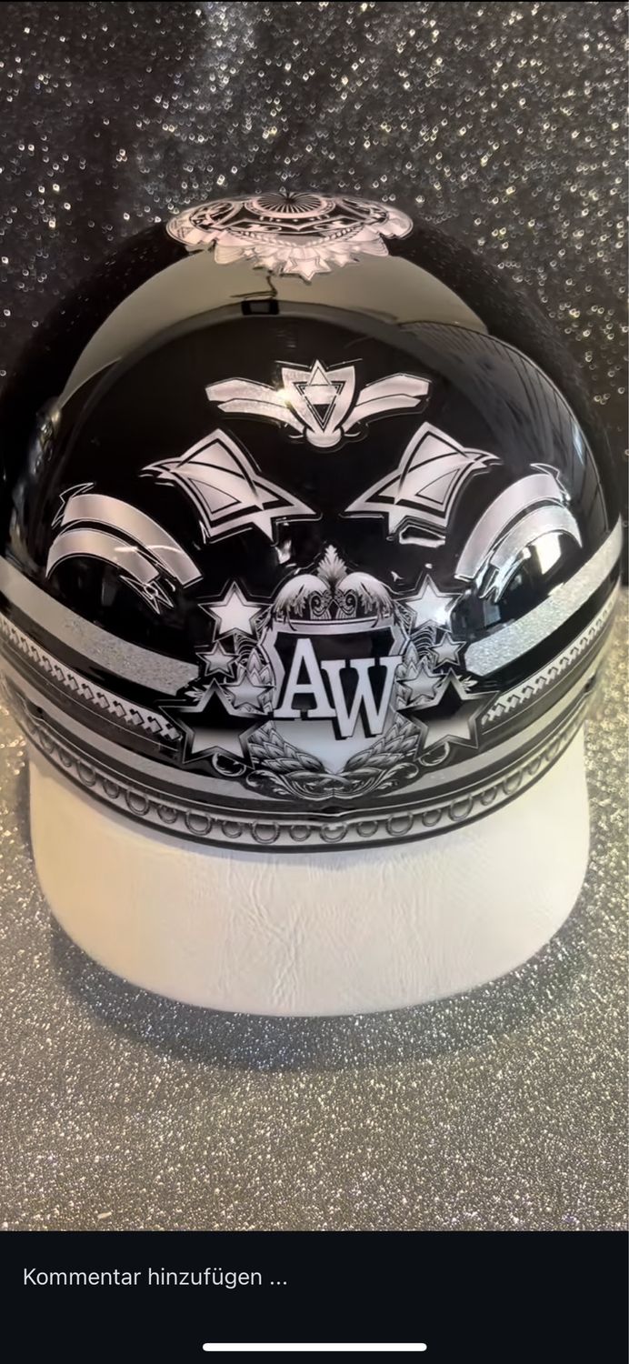 Lackierter Helm
