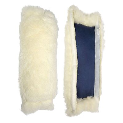 Nasenfell „Bodenblender“ – aus echter Wolle (34 cm) Nasenfell „Bodenblender“ – aus echter Wolle (34 cm)