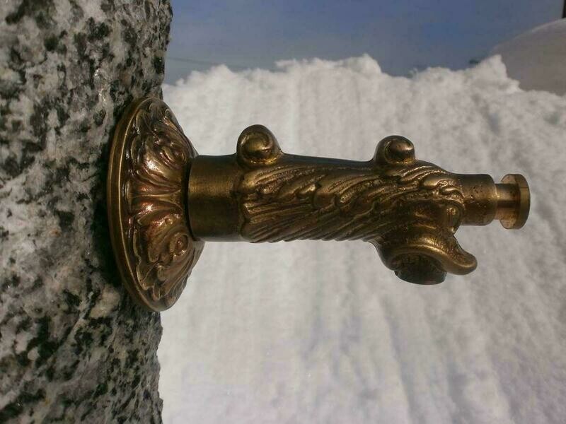 Robinet de jardin à poussoir